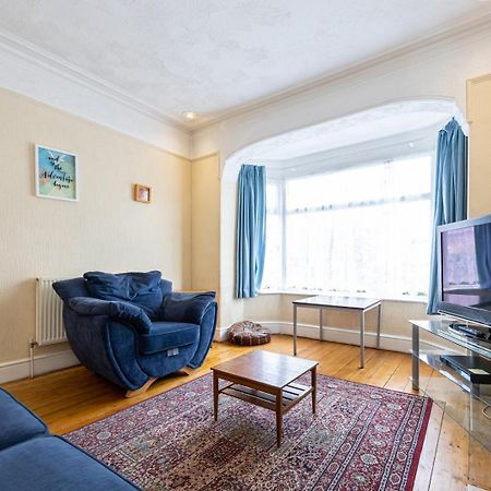 Guestready - Enchanting Life In Gorse Hill Μάντσεστερ Εξωτερικό φωτογραφία